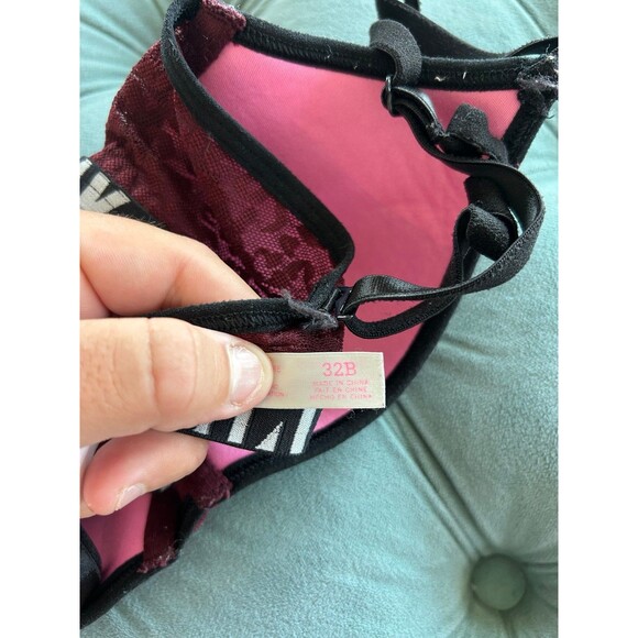 PINK Wear Everywhere push up bra 32B - Picture 3 of 4